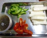 はんぺんと夏野菜の胡麻もずく酢和え作り方3写真