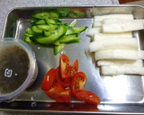 はんぺんと夏野菜の胡麻もずく酢和え作り方3写真