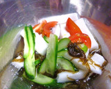 はんぺんと夏野菜の胡麻もずく酢和え作り方5写真