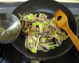 ☆牛肉としめじのあっさりしょう油炒め☆作り方5写真