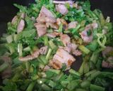タイ風★大根葉と豚バラ肉のトムヤム炒め作り方1写真