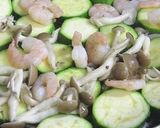 ズッキーニ･シメジ･海老のクリームパスタ作り方3写真