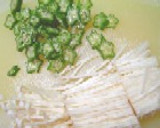 おくらとえのきのかつお炒め作り方1写真