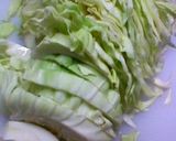 母の味♡炒めてキャベツたっぷりお味噌汁作り方1写真