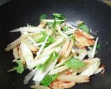 エビとじゃがいもとセロリの甘酢炒め作り方4写真