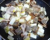 豚バラ肉とこんにゃくの煮物作り方3写真