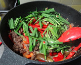 牛薄切り肉と夏野菜の中華味噌炒め作り方4写真