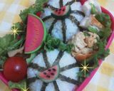 ＊キャラ弁＊ワンポイントにスイカおにぎり作り方5写真