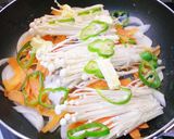 フライパン一つ☆鮭と野菜のバター焼き作り方3写真