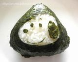 【キャラ弁】くり抜きスヌーピーのおにぎり作り方5写真