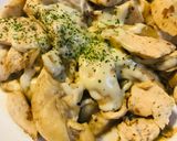 鶏肉＆キノコのアンチョビー炒めチーズ添え作り方4写真