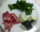 お弁当に『ナスとお肉の炒めもの』作り方1写真