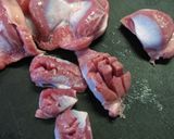 砂肝のニンニク炒めネギのせおつまみ作り方2写真