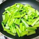 《作り置き》小松菜しめじ油揚げじゃこ炒め作り方3写真