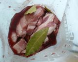 厚切り豚バラの、赤ワイン漬け焼き。作り方2写真
