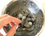 エビとトマトのオーロラサラダ作り方1写真