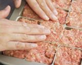 ケーキ型でー口サイズのハンバーグ作り方7写真