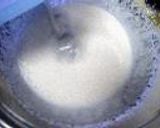 あっさり美味しい普通のロールケーキ（キウイ入り）作り方10写真