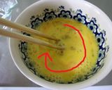 卵1個★レンジで作るトマトチーズオムレツ作り方1写真