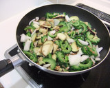 ゴーヤと茄子の味噌そぼろ炒め作り方6写真
