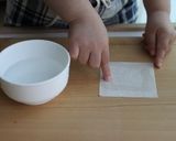子供のおやつ♪枝豆とチーズの餃子の皮まき作り方2写真