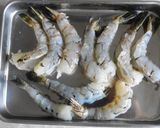 タイ風♪海老とパプリカのバジル炒め作り方1写真
