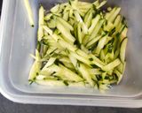 超簡単🌟きゅうりとちくわの簡単ナムル作り方1写真