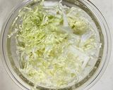 白菜とカニカマの鶏塩サラダ！作り方1写真