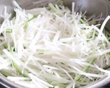 大根とカニカマの和風コールスロー作り方1写真
