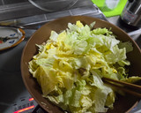 白菜と豚肉の塩炒め　具だくさん味噌汁作り方2写真