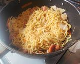 カット野菜とソーセージの醤油焼きそば作り方5写真