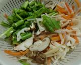 挽肉で作る根菜入り春巻き作り方1写真