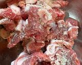 豚小間肉とズッキーニのバターチーズ炒め作り方1写真
