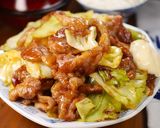 たっぷりキャベツと豚こまの生姜焼き定食🍚作り方5写真
