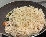 簡単なのに絶品！鰹香るワンパン焼きうどん作り方3写真