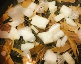 削り節＆切り餅の味噌汁作り方1写真