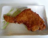 骨付きモモ揚げ(惣菜)の塩コショウ炒め作り方1写真