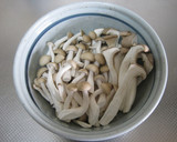 きのことソーセージのカレー生春巻き作り方1写真