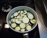 夏バテ防止に☆夏野菜のコク旨みそ汁作り方1写真