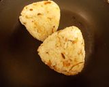 カマンベール焼きおにぎり　♪作り方3写真