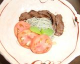 牛肉とトマトをトッピングしたそうめん作り方3写真