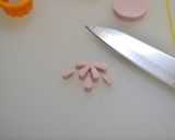 魚肉ソーセージでタコちゃん作り方3写真