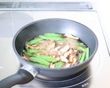 旨味ある【絹さやと干し椎茸の卵とじ】作り方2写真