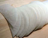 大根おやつ　甘いゆかり漬け　薔薇風に彩り作り方1写真