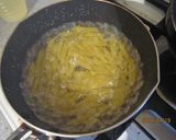 簡単♪トマトと鶏肉のペンネアラビアータ作り方1写真