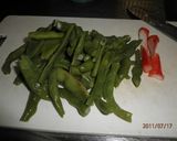 夏らしく♡いんげん✿トマトの塩こんぶ和え作り方1写真