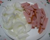 ハムと玉ねぎの　スクランブルエッグ作り方1写真