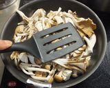 キノコのソテー(付け合せに）作り方3写真