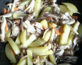むくみ対策！きのことお芋のカレー炒め煮作り方5写真