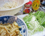 ほんだしで水菜とお揚げのサラダ作り方1写真